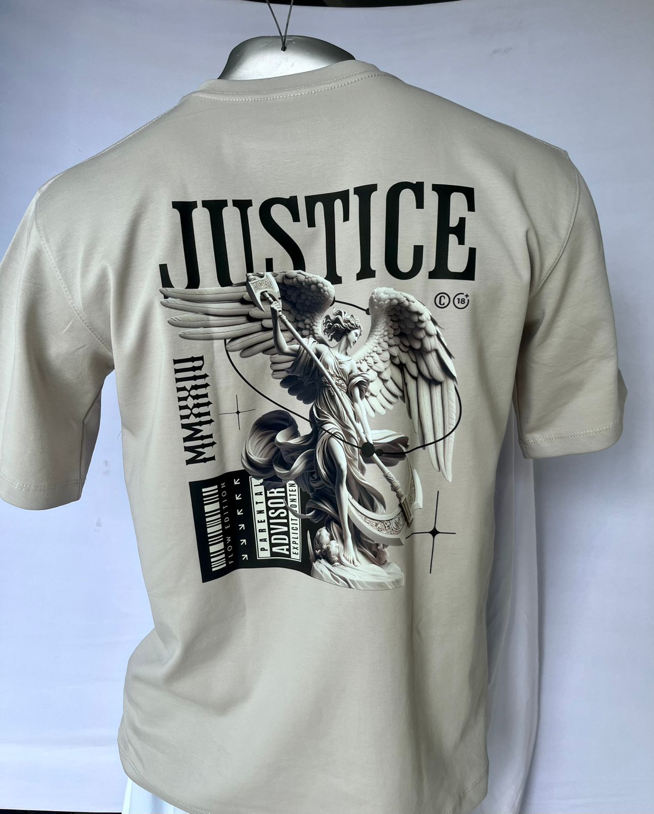 Camiseta premium negra Flow Edition — vista posterior